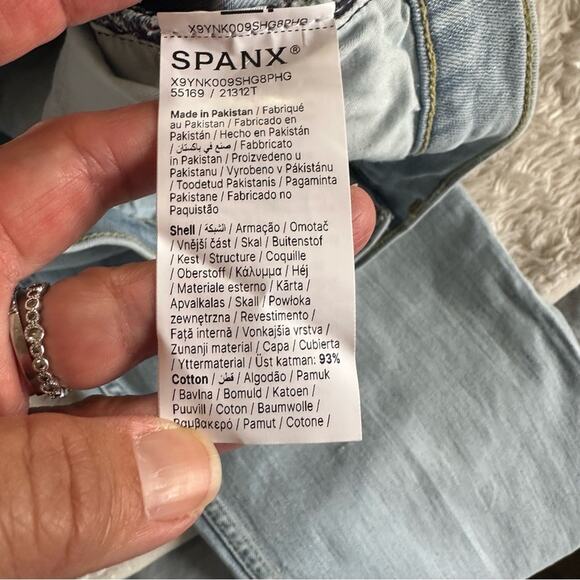 Spanx SPANXsculpt ReDefine Flare Jeans Tidal Blue Light Wash Size 12 NWT - Picture 10 of 12